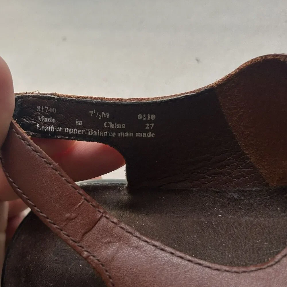 CLARKS Springers Dk BROWN Strappy Leather Low Heel Sandals - 7.5 M - Picture 9 of 11